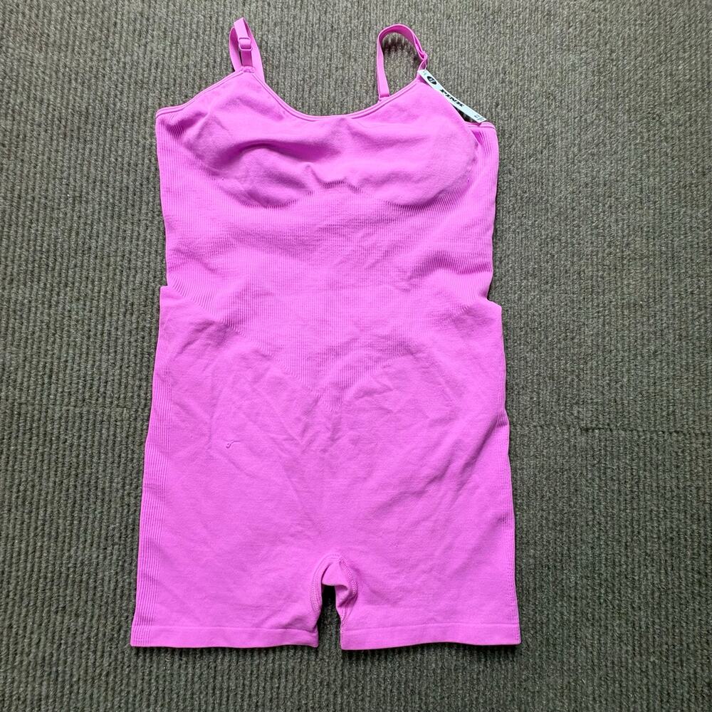 PINK Victoria’s Secret Seamless Ribbed Bodysuit Shorts Hot Pink Size small NWT
